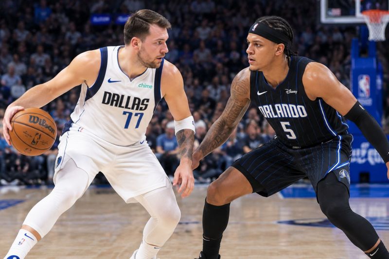 11月10日 NBA常规赛 独行侠vs魔术 赛前观点：东契奇对轰班凯罗 独行侠主场险胜